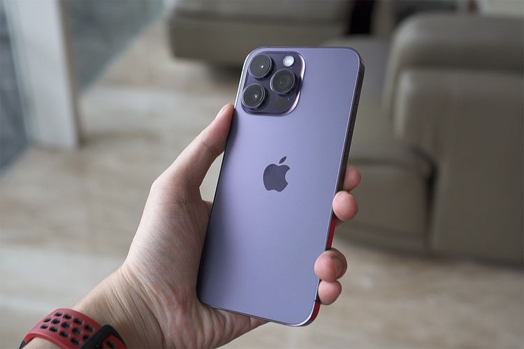 iPhone 14 Pro Max varian warna Deep Purple