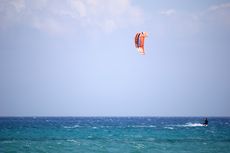 Penasaran Kitesurfing, Bisa Mampir Pameran di Pantai Depok Bantul