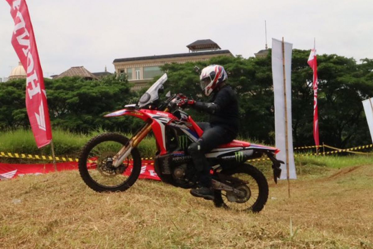 Honda CRF250Rally dijajal konsumen