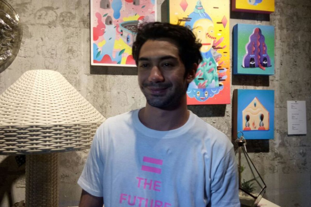 Reza Rahadian menghadiri jumpa pers 16 Film Festival di kawasan Kemang, Jakarta Selatan, Jumat (17/11/2017). 