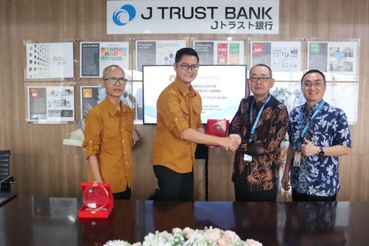 J Trust Bank secara resmi mensponsori Pengurus Cabang Taekwondo Indonesia Kabupaten Bogor. 