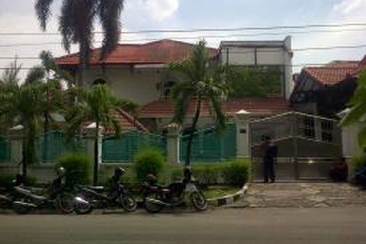 Rumah Ketua DPRD Bangkalan, Fuad Amin Imron di Surabaya.