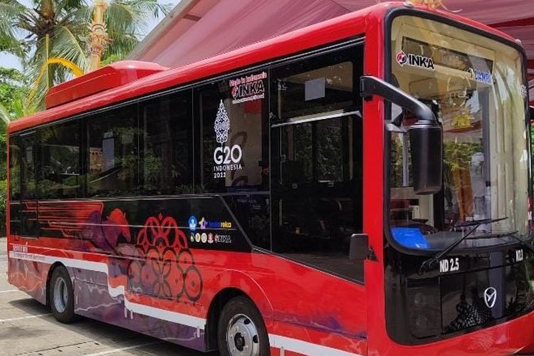 Bus Listrik Merah Putih (BliMP) hasil kolaborasi perguruan tinggi dan PT. Industri Kereta Api (INKA) siap mendukung operasional KTT G20 di Bali.