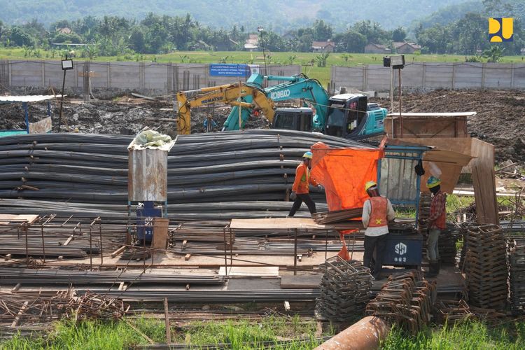 Kritisi Proyek Sekolah Rakyat di Cilacap, Menteri PU: Drainase Harus Bagus 