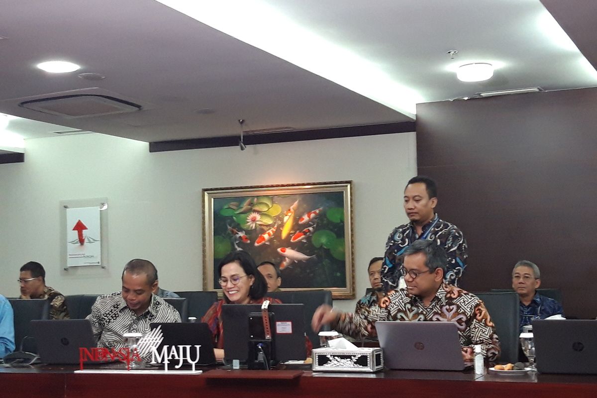 Direktur Jenderal Pajak Suryo Utomo, Menteri Keuangan Sri Mulyani Indrawati, dan Wakil Menteri Keuangan Suahasil Nazara ketika melaporkan SPT di Jakarta, Selasa (10/3/2020).