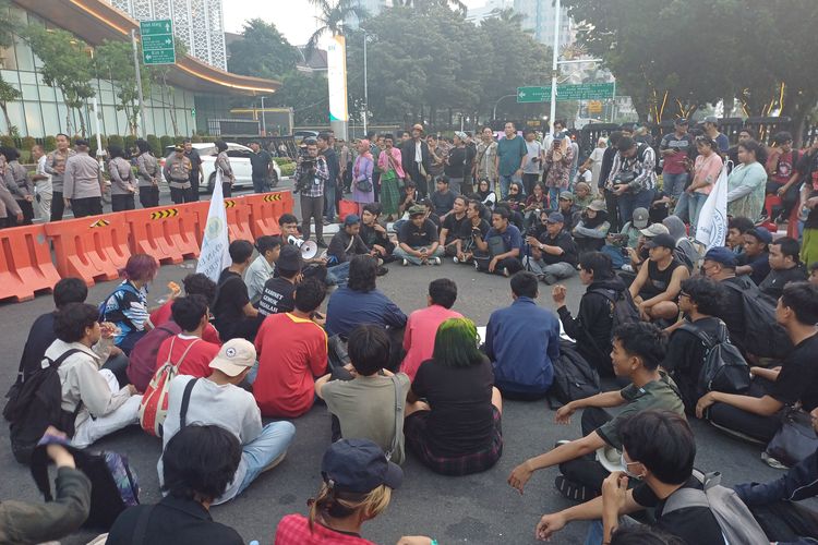 Aliansi MPR Pastikan Gelar Aksi Lanjutan Usai Demo di Jalan Medan Merdeka Selatan