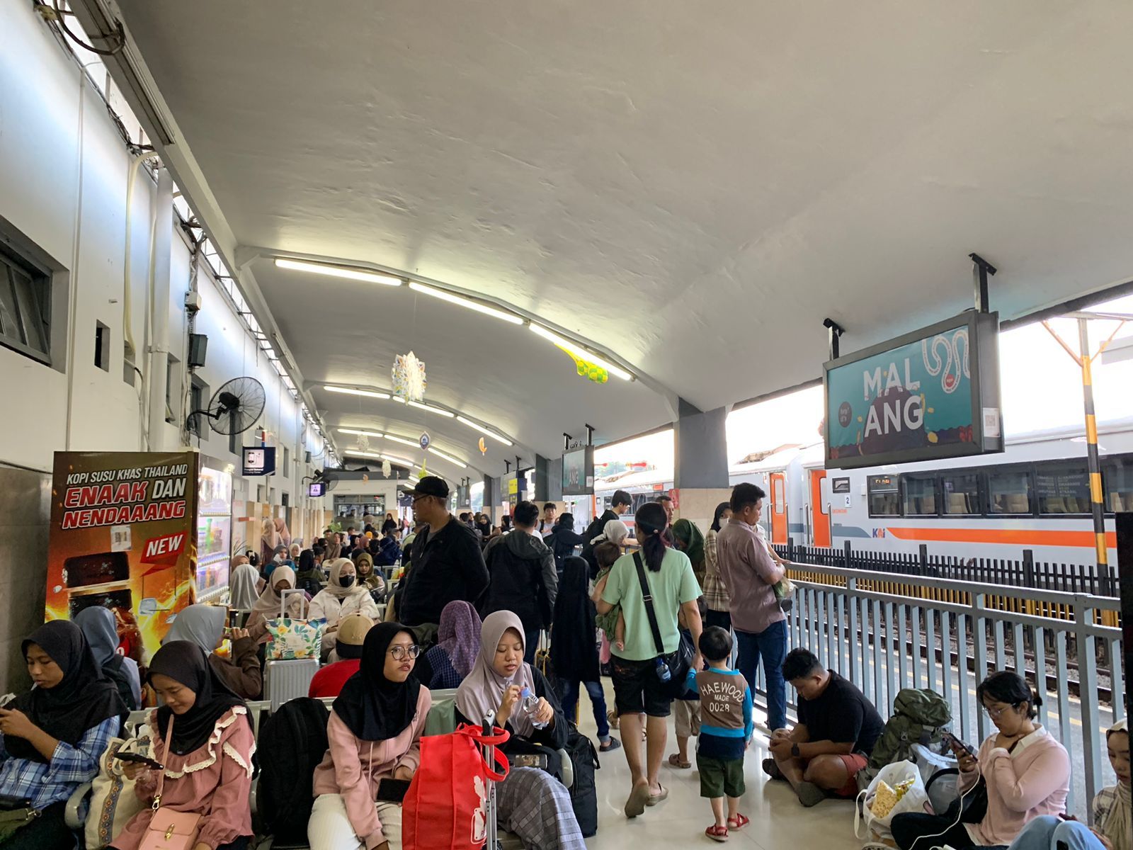 Jumlah Penumpang di Stasiun Malang Saat Libur Waisak Naik 37 Persen
