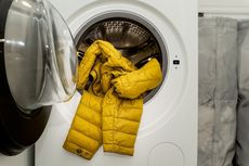 Cara Terbaik Mencuci Mantel Berdasarkan Materialnya
