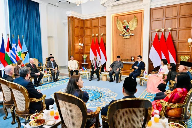 Presiden Prabowo Terima Surat Kepercayaan 8 Dubes Negara Sahabat, Ini Daftarnya