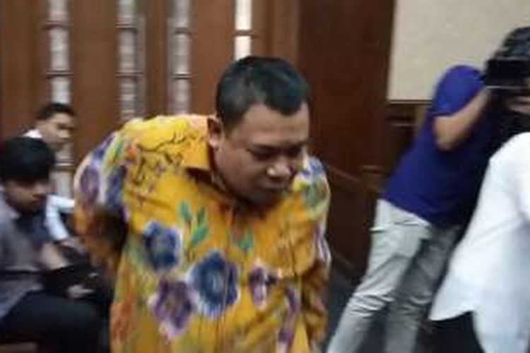 Anggota Komisi V DPR dari Fraksi PKB Fathan Subchi di Pengadilan Tipikor, Jakarta, Senin (9/5/2016).