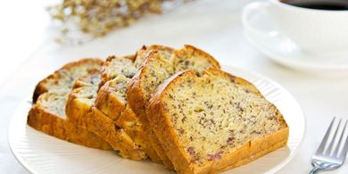 Cukup Diaduk! Ini Cara Bikin Bolu Pisang Ambon Kukus Takaran Sendok Tanpa Mikser