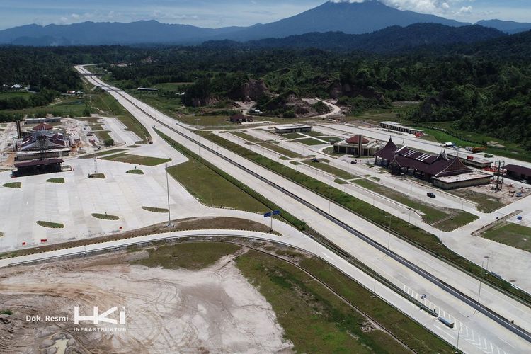 2 Rest Area Tol Padang-Sicincin Adopsi Desain Rumah Adat Minangkabau