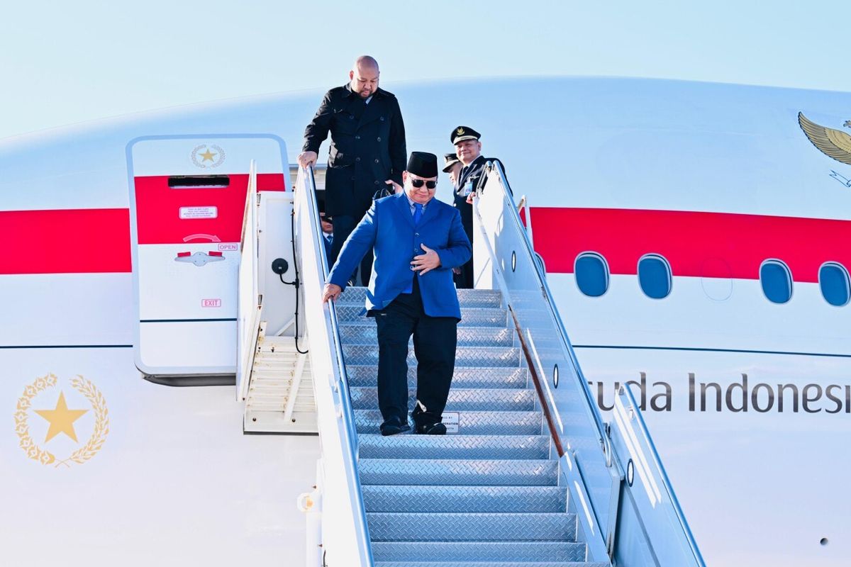 Presiden Prabowo Subianto tiba di Bandara Internasional John F Kennedy, New York, Sabtu (20/9/2025). Presiden datang untuk menghadiri Sidang Majelis Umum ke-80 Perserikatan Bangsa Bangsa (PBB).