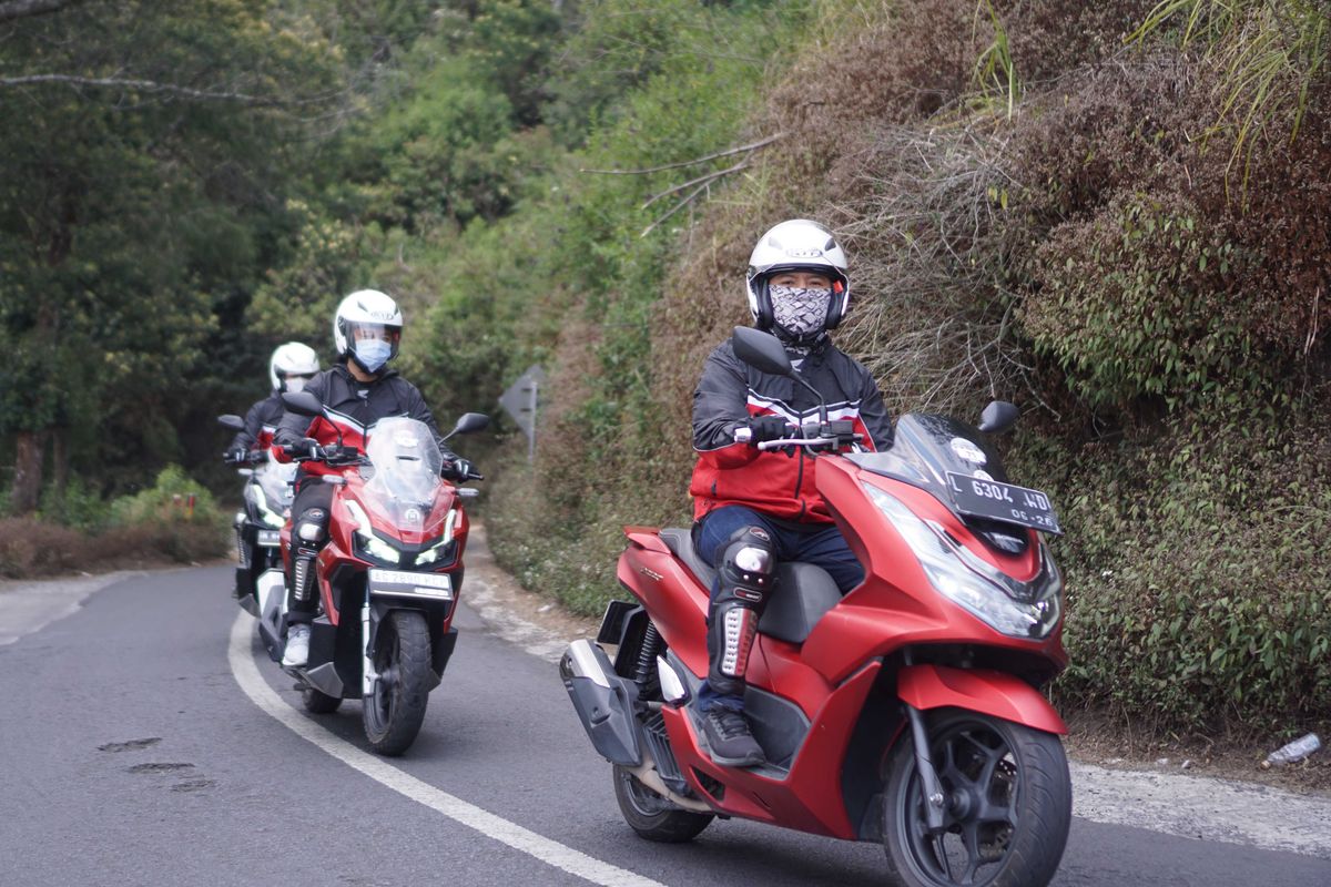 Bersamaan dengan ajang Honda Bikers Day (HBD) 2023, kami berkesempatan menjajal Honda PCX 160. 