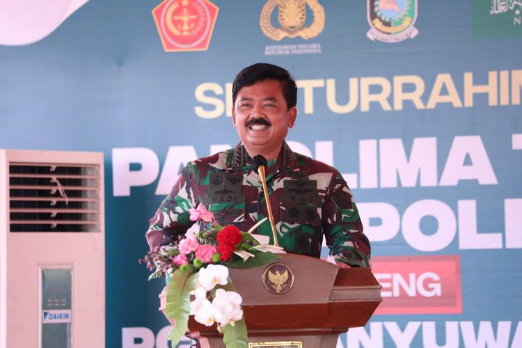 Panglima TNI Marsekal Hadi Tjahjanto saat berdialog interaktif dengan Pengurus Cabang Nahdlatul Ulama (PCNU) di Rumah Sakit Nahdlatul Ulama (RSNU) Mangir, Banyuwangi, Jawa Timur, Kamis (14/10/2021).