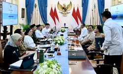 Bertemu Presiden, Menteri PANRB Sampaikan Perkembangan Penataan Kelembagaan dan Pemenuhan Guru Sekolah Rakyat