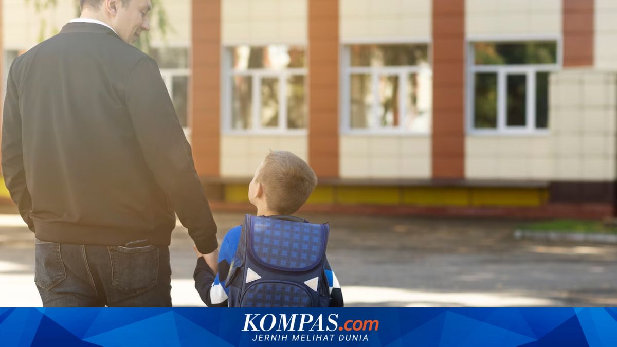 Tradisi Serba Baru Buat Anak Melarat Dicap Rendah Diri dan Dibully