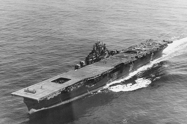 Kapal induk USS Franklin milik Angkatan Laut AS pada 1945