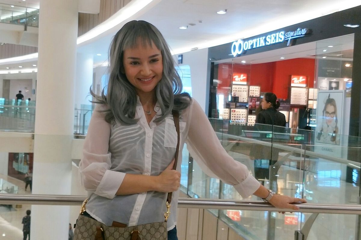 Artis peran Angelica Faustina Simperler dalam acara Launching New Collection Fall Winter Tommy Hilfiger Watches by Watch World di Senayan City, Jakarta Pusat, Kamis (23/1/2019).