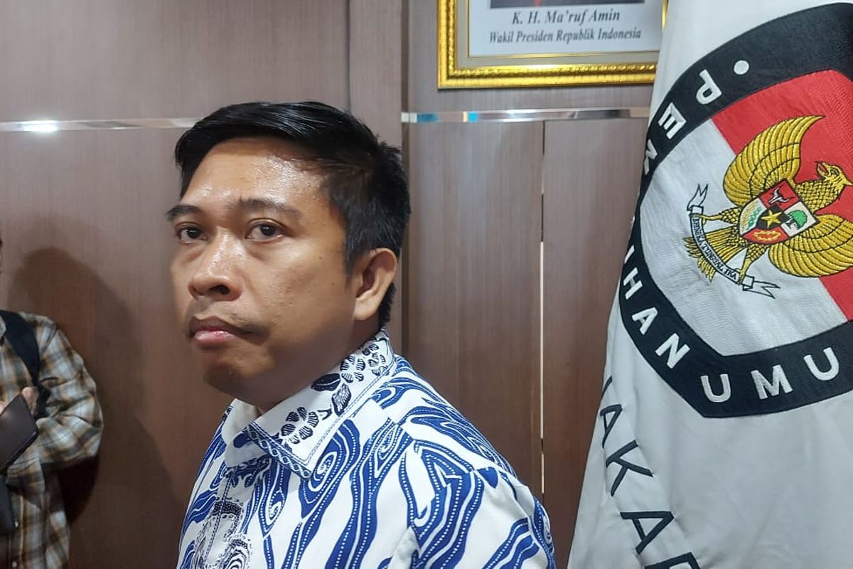 Kepala Divisi Teknis Penyelenggaraan Pemilu KPU DKI Jakarta Dody Wijaya saat ditemui awak media di KPU DKI Jakarta Pusat, Senin (6/5/2024).
