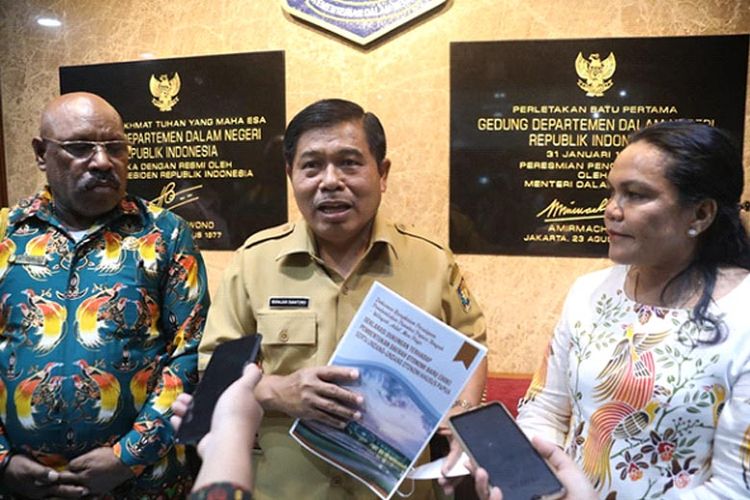 Pertemuan Plh Kabupaten Mimika dan Sekjen Kemendagri. 