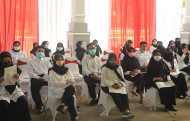 Para CPNS yang mengikuti tes seleksi kompetensi bidang (SKB) di Balai Serba Guna Kaliwates Kabupaten Jember 