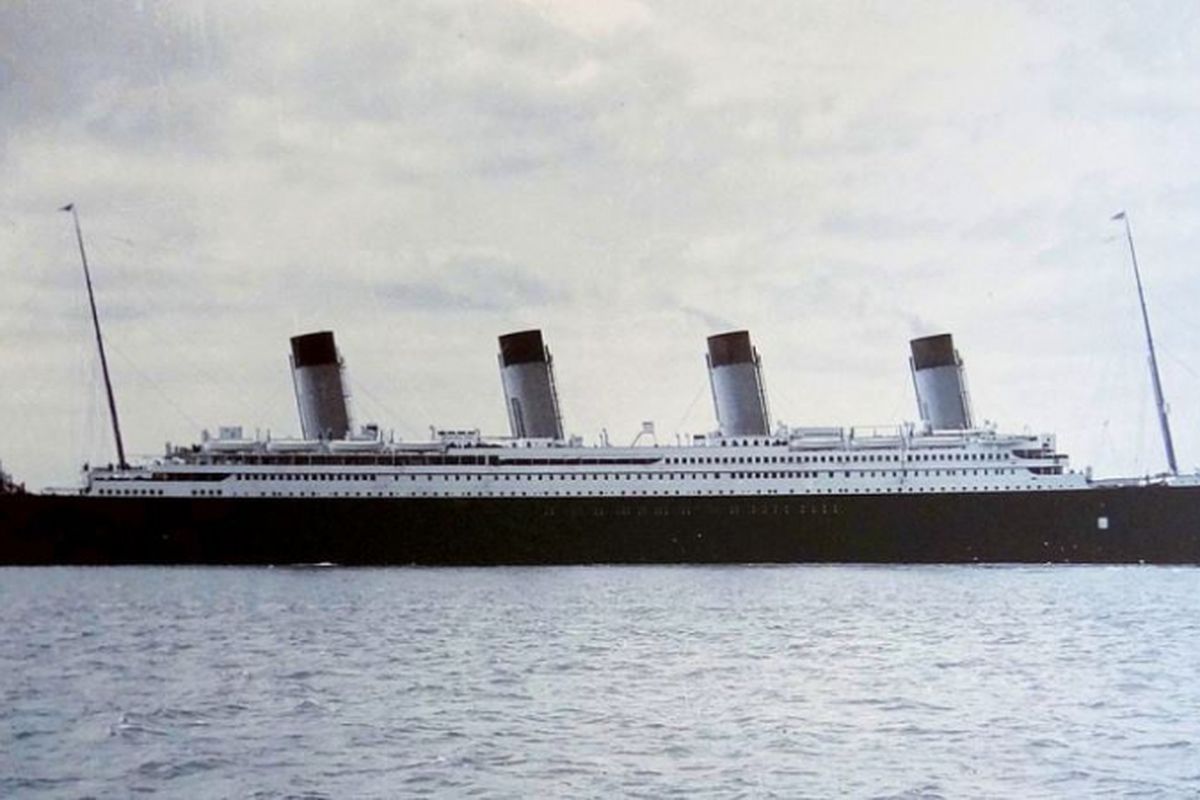 Kapal pesiar RMS Titanic di pelabuhan Cobh, Irlandia pada 11 April 1912 atau empat hari sebelum tenggelam.