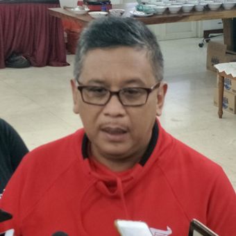 Sekretaris Tim Kampanye Nasional (TKN) pasangan Joko Widodo-Maruf Amin, Hasto Kristiyanto, saat ditemui di kantor DPP PDI-P, Menteng, Jakarta Pusat, Selasa (18/12/2018).  