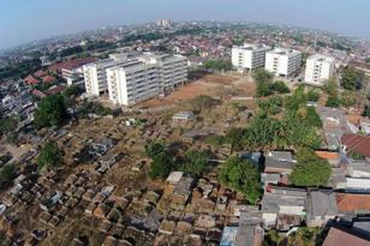 Bangunan rumah susun Cipinang Besar, Jalan Kebon Nanas, Jakarta Timur, Kamis (27/8/2015). Rusun ini direncanakan menjadi tempat relokasi warga Bukit Duri yang digusur karena proyek normalisasi Kali Ciliwung.