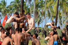 Panjat Pinang hingga Balap Karung Marinir TNI AL Bersama Marinir AS