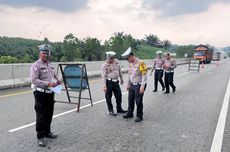 Bus Tabrak Truk Tronton di Jalan Tol Pekanbaru-Dumai, 13 Penumpang Terluka