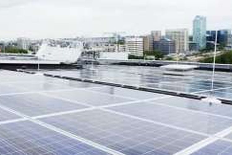 Kebanyakan gedung hijau sudah memanfaatkan energi sinar matahari untuk memenuhi kebutuhan daya sehari-hari.