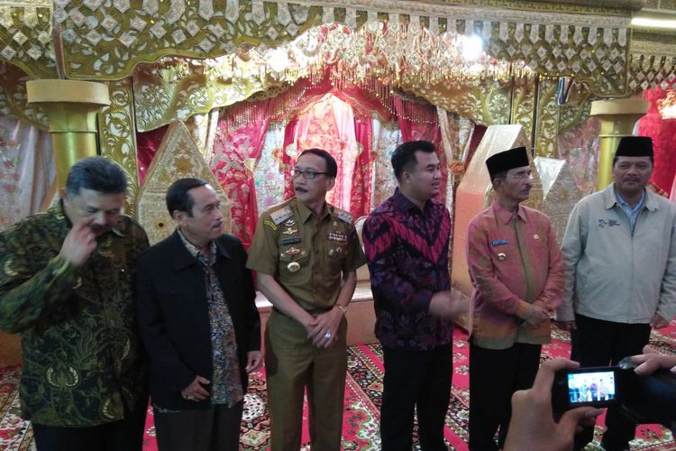 Sejumlah kepala daerah di Sumatera Barat memberikan dukungan ke Jokowi, Selasa (18/9/2018)