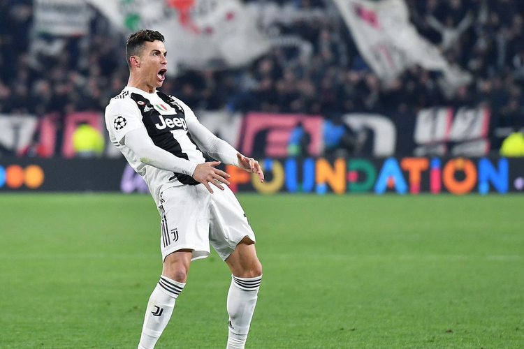 Ejekan Ronaldo Kala Juventus kepada fans Los Rodjibalcos kala menumbangkan Atletico Madird pada hari Minggu (13/3/2019)