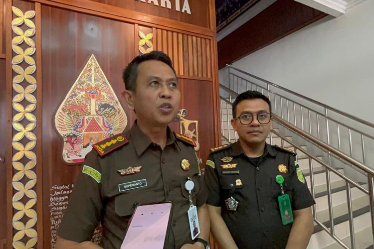 Kejari Solo Akan Panggil Pihak Terlapor Kasus Baliho Ultah Jokowi