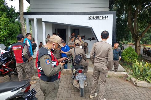 Terancam Dirumahkan, 115 Personel Satpol PP Bandung Barat Geruduk Kantor Bupati