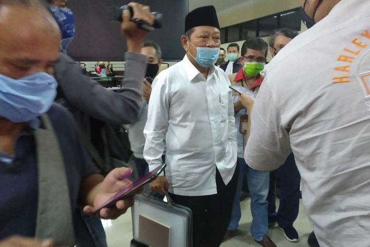 Bupati Sidoarjo nonaktif usai sidang perdana kasus dugaan suap di Pengadilan Tipikor Surabaya, Rabu (3/6/2020)