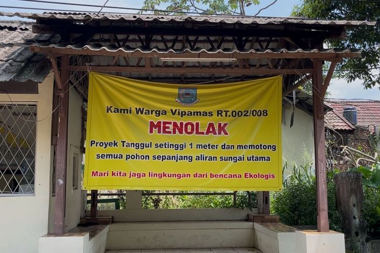 Warga Pamulang Mas Tolak Tanggul 1 Meter, Khawatir Pohon Ditebang dan Resapan Berkurang