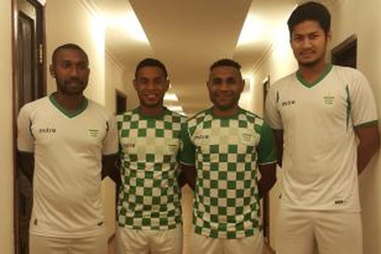 Titus Bonai, Patrich Wanggai, Abdulrahman, memperkuat klub Timor Leste, Karketu FC.  