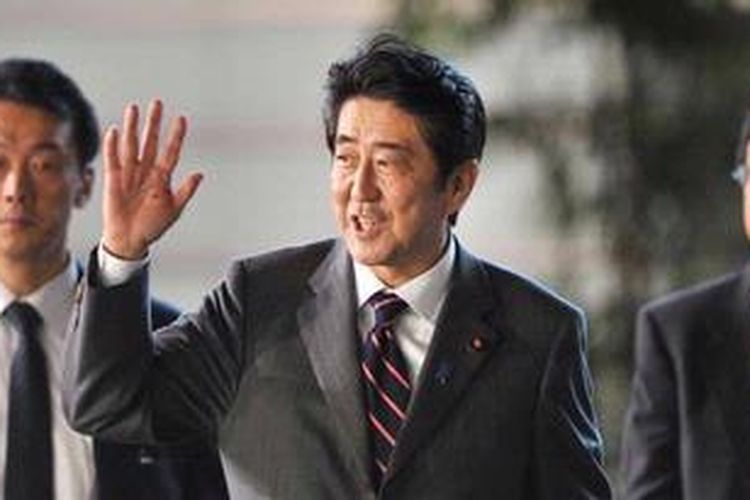PM Shinzo Abe, menurut WikiLeaks, menjadi salah satu politisi Jepang yang dimata-matai AS.