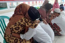 Prosesi Haru Basuh Kaki dan Suapi Ibu di Lapas Suliki Sumatera Barat