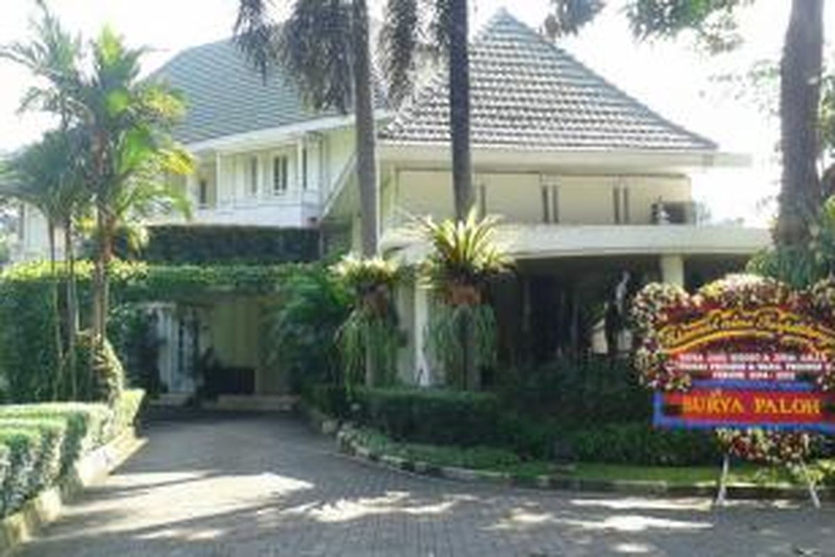 Rumah dinas Gubernur DKI Jakarta, Jalan Taman Suropati No. 17, Menteng, Jakarta Pusat.