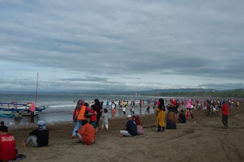 Dianggap Mengganggu, Motor Diminta Tak Masuk Pantai Pangandaran