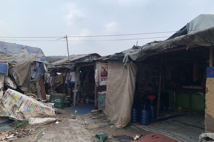 Saat Sampah ke Bantargebang Terus Berkurang, Krisis Diam-diam Menghantui Kampung Pemulung