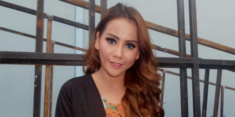 Nita Thalia diabadikan di Studio TransTV, Mampang, Jakarta Selatan, Senin (23/1/2017).