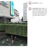 Cerita di Balik Foto Viral Anak-anak Bermain di Selokan Depan Plaza Indonesia