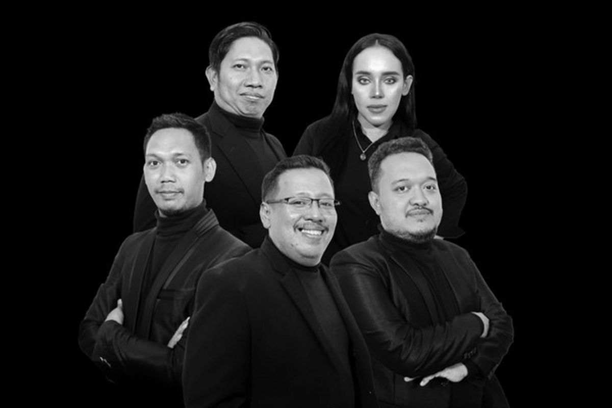 Grup musik El Corona Gambus pelantun Ikan dalam Kolam.