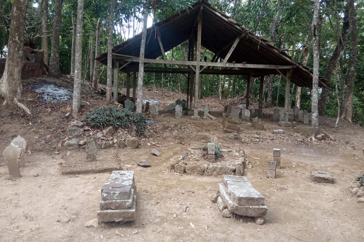 Komplek makam Kiai Abdul Wahid, kakek buyut Gus Dur yang terletak di Tingkir Lor Salatiga