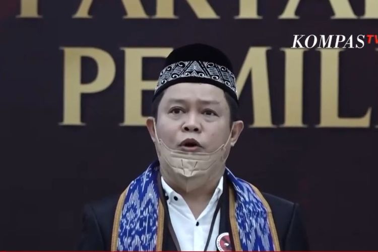 Ketua Umum Partai Reformasi Syamsahril Kamal saat mendaftarkan Partai Reformasi sebagai peserta Pemilu 2024 di KPU, Menteng, Jakarta Pusat, Senin (1/8/2022)