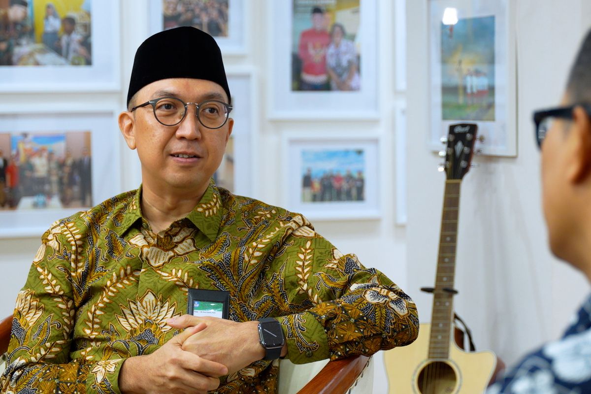Direktur Jenderal (Dirjen) Pendidikan Anak Usia Dini, Pendidikan Dasar, dan Pendidikan Menengah (PAUD dan Dikdasmen) Kementerian Pendidikan, Kebudayaan, Riset, dan Teknologi (Kemendikbudristek), Iwan Syahril. (DOK. Tangkapan layar video Beginu x Kemendikbud)